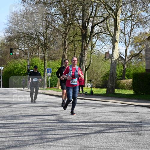 12.04.2026 - 45. Internationalen Wilhelmsburger Insellauf J. Mangold http://msf.ph/oto/9471507 12.04.2026 11:26:06 Ziel 3253, 2207, 2388, 3122, 2353, 2523 meine-sportfotos.de