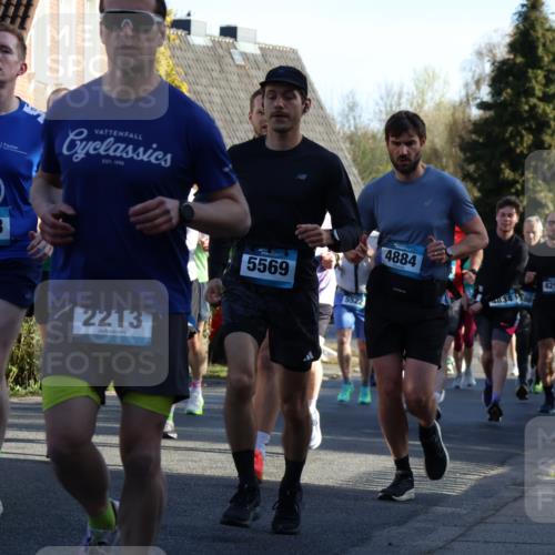 12.04.2026 - 45. Internationalen Wilhelmsburger Insellauf Yannick Fuchs http://msf.ph/oto/9471559 12.04.2026 08:56:17 Laufen 3133, 2213, 5569, 5522, 4884, 4296 meine-sportfotos.de