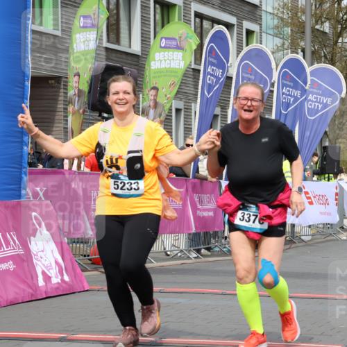 12.04.2026 - 45. Internationalen Wilhelmsburger Insellauf Strokosch-Dieckow http://msf.ph/oto/9471560 12.04.2026 13:36:42 Ziel 5233, 3376 meine-sportfotos.de