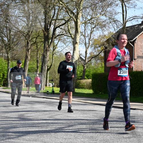 12.04.2026 - 45. Internationalen Wilhelmsburger Insellauf J. Mangold http://msf.ph/oto/9471565 12.04.2026 11:26:08 Ziel 3253, 2207, 2388, 3122, 2353, 2523 meine-sportfotos.de