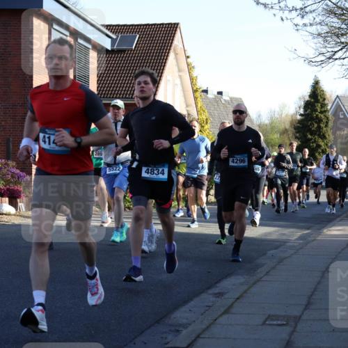12.04.2026 - 45. Internationalen Wilhelmsburger Insellauf Yannick Fuchs http://msf.ph/oto/9471620 12.04.2026 08:56:21 Laufen 414, 289, 4296, 5522, 4834, 85 meine-sportfotos.de