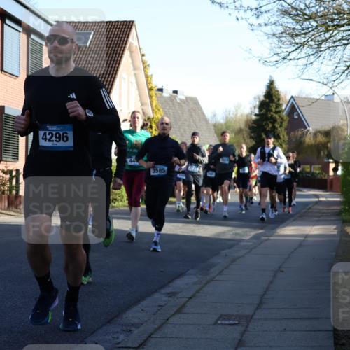 12.04.2026 - 45. Internationalen Wilhelmsburger Insellauf Yannick Fuchs http://msf.ph/oto/9471634 12.04.2026 08:56:23 Laufen 3945, 4296, 44, 3585, 3929 meine-sportfotos.de