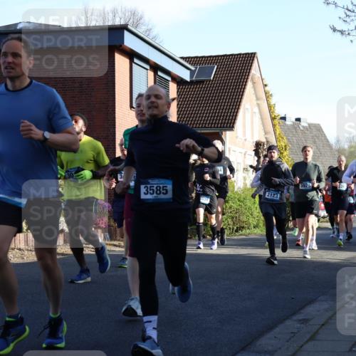 12.04.2026 - 45. Internationalen Wilhelmsburger Insellauf Yannick Fuchs http://msf.ph/oto/9471656 12.04.2026 08:56:25 Laufen 3945, 30, 3585, 2831, 305, 3929, 226, 2123, 3775 meine-sportfotos.de