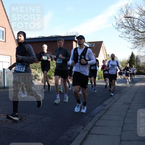 12.04.2026 - 45. Internationalen Wilhelmsburger Insellauf Yannick Fuchs http://msf.ph/oto/9471699 12.04.2026 08:56:28 Laufen 2123, 44, 3929, 2265, 4214, 3905 meine-sportfotos.de