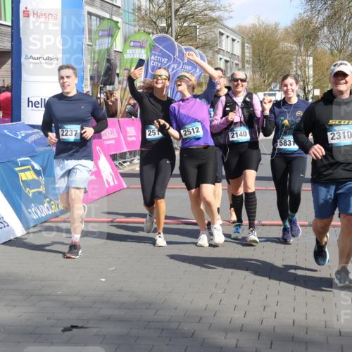 12.04.2026 - 45. Internationalen Wilhelmsburger Insellauf Strokosch-Dieckow http://msf.ph/oto/9471707 12.04.2026 11:28:23 Ziel 2309, 2310, 2237, 2140, 5831, 2511, 2512, 2352 meine-sportfotos.de