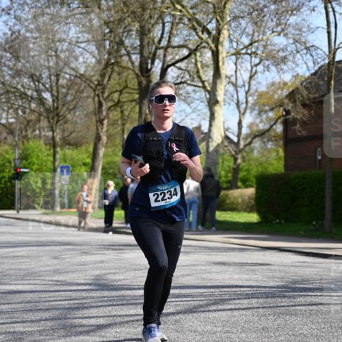 12.04.2026 - 45. Internationalen Wilhelmsburger Insellauf J. Mangold http://msf.ph/oto/9471718 12.04.2026 11:27:24 Ziel 2234, 2309, 2310, 2237, 2140, 5831, 2511, 2512, 2352 meine-sportfotos.de