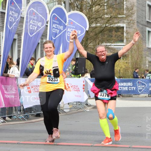 12.04.2026 - 45. Internationalen Wilhelmsburger Insellauf Strokosch-Dieckow http://msf.ph/oto/9471723 12.04.2026 13:36:40 Ziel 5233, 3376 meine-sportfotos.de