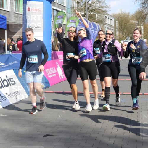 12.04.2026 - 45. Internationalen Wilhelmsburger Insellauf Strokosch-Dieckow http://msf.ph/oto/9471796 12.04.2026 11:28:24 Ziel 2309, 2310, 2237, 2140, 5831, 2511, 2512, 2352 meine-sportfotos.de