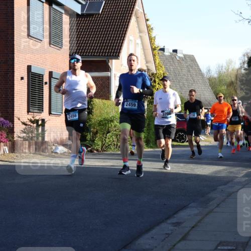 12.04.2026 - 45. Internationalen Wilhelmsburger Insellauf Yannick Fuchs http://msf.ph/oto/9471836 12.04.2026 08:56:39 Laufen 2456, 2459, 3708, 2192, 02, 2181, 4275 meine-sportfotos.de