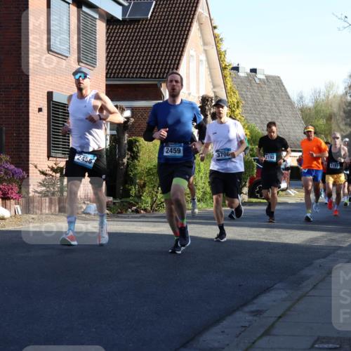 12.04.2026 - 45. Internationalen Wilhelmsburger Insellauf Yannick Fuchs http://msf.ph/oto/9471840 12.04.2026 08:56:39 Laufen 2456, 2459, 3708, 2192, 2181, 4275 meine-sportfotos.de