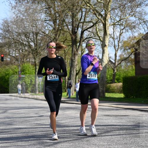12.04.2026 - 45. Internationalen Wilhelmsburger Insellauf J. Mangold http://msf.ph/oto/9471870 12.04.2026 11:27:53 Ziel 2309, 2310, 2237, 2140, 5831, 2511, 2512, 2352, 3451, 4668, 2297 meine-sportfotos.de