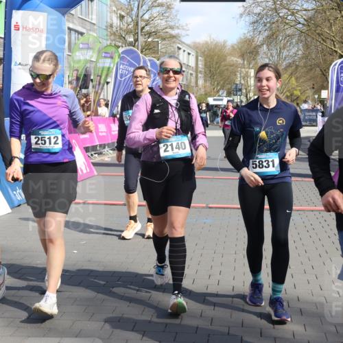12.04.2026 - 45. Internationalen Wilhelmsburger Insellauf Strokosch-Dieckow http://msf.ph/oto/9471880 12.04.2026 11:28:25 Ziel 2310, 2237, 2140, 5831, 2511, 2512, 2352, 3451 meine-sportfotos.de