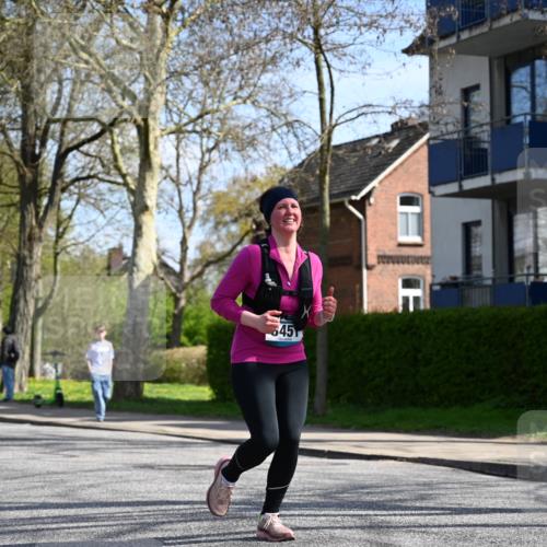 12.04.2026 - 45. Internationalen Wilhelmsburger Insellauf J. Mangold http://msf.ph/oto/9471924 12.04.2026 11:27:55 Ziel 2309, 2310, 2237, 2140, 5831, 2511, 2512, 2352, 3451, 4668, 4668, 2297 meine-sportfotos.de