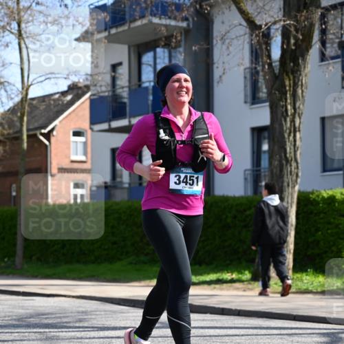 12.04.2026 - 45. Internationalen Wilhelmsburger Insellauf J. Mangold http://msf.ph/oto/9471951 12.04.2026 11:27:56 Ziel 2309, 2310, 2237, 2140, 5831, 2511, 2512, 2352, 3451, 4668, 2297 meine-sportfotos.de