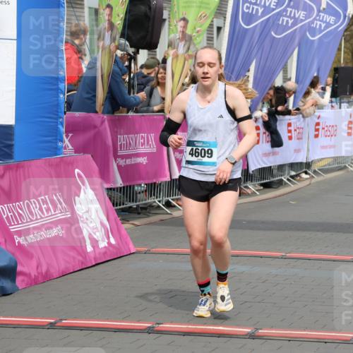 12.04.2026 - 45. Internationalen Wilhelmsburger Insellauf Strokosch-Dieckow http://msf.ph/oto/9471972 12.04.2026 12:52:54 Ziel 4609 meine-sportfotos.de