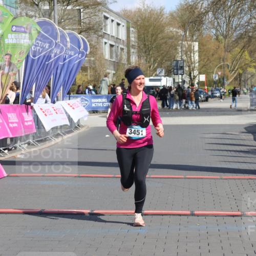 12.04.2026 - 45. Internationalen Wilhelmsburger Insellauf Strokosch-Dieckow http://msf.ph/oto/9472012 12.04.2026 11:28:29 Ziel 3451 meine-sportfotos.de