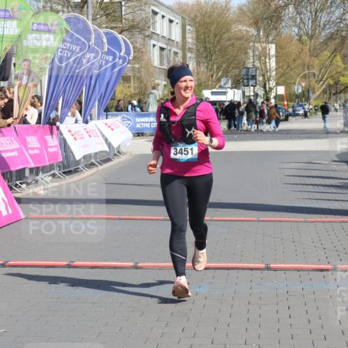 12.04.2026 - 45. Internationalen Wilhelmsburger Insellauf Strokosch-Dieckow http://msf.ph/oto/9472061 12.04.2026 11:28:30 Ziel 3451 meine-sportfotos.de