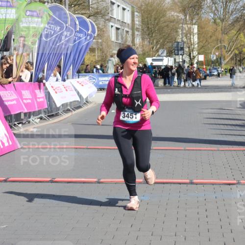 12.04.2026 - 45. Internationalen Wilhelmsburger Insellauf Strokosch-Dieckow http://msf.ph/oto/9472091 12.04.2026 11:28:30 Ziel 3451 meine-sportfotos.de