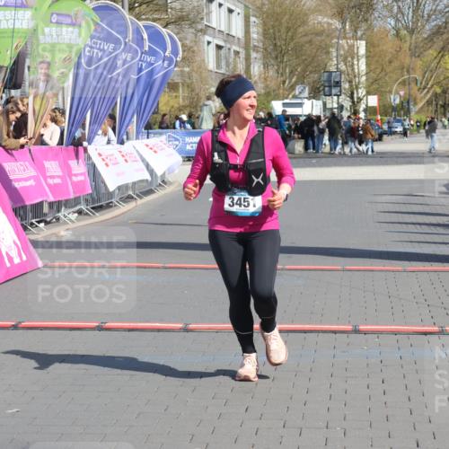 12.04.2026 - 45. Internationalen Wilhelmsburger Insellauf Strokosch-Dieckow http://msf.ph/oto/9472104 12.04.2026 11:28:30 Ziel 3451 meine-sportfotos.de