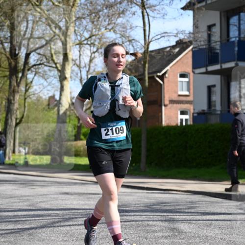 12.04.2026 - 45. Internationalen Wilhelmsburger Insellauf J. Mangold http://msf.ph/oto/9472107 12.04.2026 11:28:42 Ziel 2429, 2342, 2109, 4066 meine-sportfotos.de