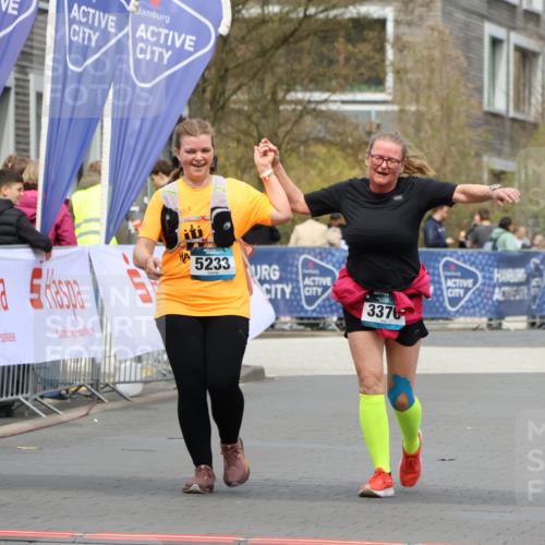 12.04.2026 - 45. Internationalen Wilhelmsburger Insellauf Strokosch-Dieckow http://msf.ph/oto/9472112 12.04.2026 13:36:39 Ziel 5233, 3376 meine-sportfotos.de