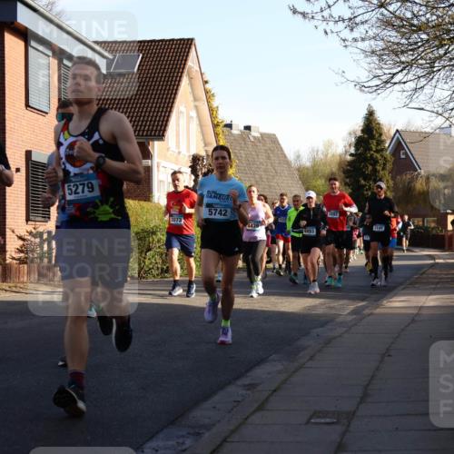 12.04.2026 - 45. Internationalen Wilhelmsburger Insellauf Yannick Fuchs http://msf.ph/oto/9472116 12.04.2026 08:57:01 Laufen 36, 5545, 5279, 2073, 21, 0975, 5742, 2472, 4439, 4493, 2893, 3141 meine-sportfotos.de