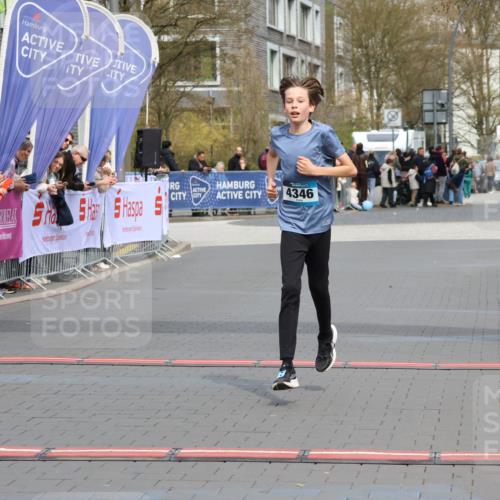 12.04.2026 - 45. Internationalen Wilhelmsburger Insellauf Strokosch-Dieckow http://msf.ph/oto/9472135 12.04.2026 12:53:04 Ziel 5779, 4346 meine-sportfotos.de