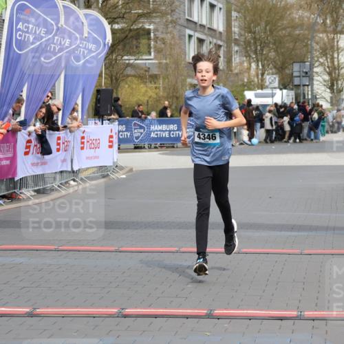 12.04.2026 - 45. Internationalen Wilhelmsburger Insellauf Strokosch-Dieckow http://msf.ph/oto/9472147 12.04.2026 12:53:05 Ziel 4346 meine-sportfotos.de