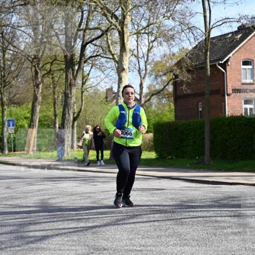 12.04.2026 - 45. Internationalen Wilhelmsburger Insellauf J. Mangold http://msf.ph/oto/9472166 12.04.2026 11:29:08 Ziel 2109, 4066, 3545, 4589 meine-sportfotos.de