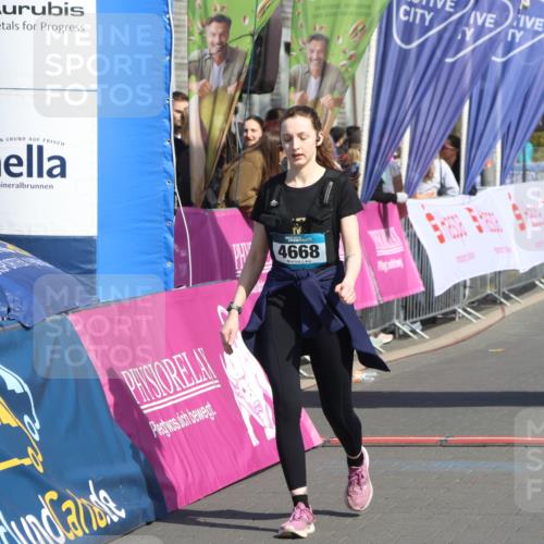 12.04.2026 - 45. Internationalen Wilhelmsburger Insellauf Strokosch-Dieckow http://msf.ph/oto/9472174 12.04.2026 11:28:36 Ziel 4668 meine-sportfotos.de