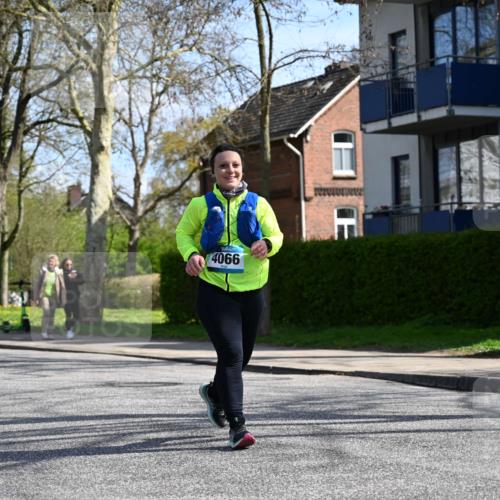 12.04.2026 - 45. Internationalen Wilhelmsburger Insellauf J. Mangold http://msf.ph/oto/9472191 12.04.2026 11:29:08 Ziel 2109, 4066, 3545, 4589 meine-sportfotos.de