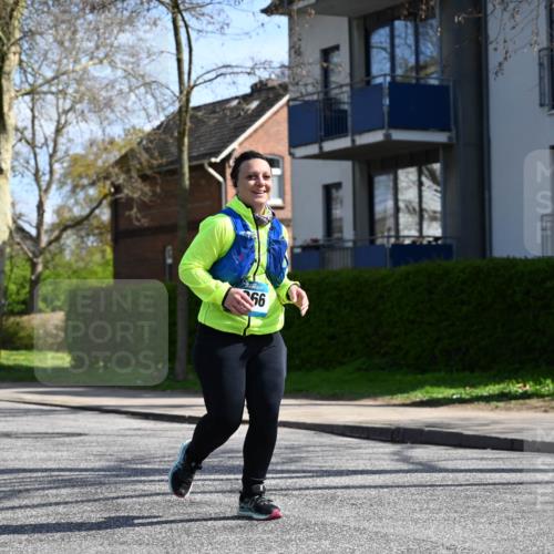 12.04.2026 - 45. Internationalen Wilhelmsburger Insellauf J. Mangold http://msf.ph/oto/9472202 12.04.2026 11:29:09 Ziel 4066, 3545, 4589, 4784 meine-sportfotos.de