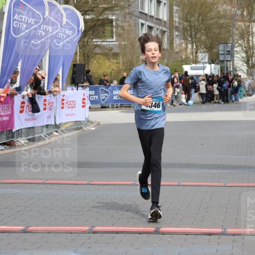12.04.2026 - 45. Internationalen Wilhelmsburger Insellauf Strokosch-Dieckow http://msf.ph/oto/9472221 12.04.2026 12:53:05 Ziel 4346 meine-sportfotos.de