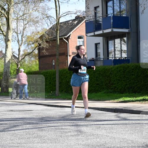 12.04.2026 - 45. Internationalen Wilhelmsburger Insellauf J. Mangold http://msf.ph/oto/9472238 12.04.2026 11:29:27 Ziel 4066, 3545, 4589, 4784, 3839 meine-sportfotos.de