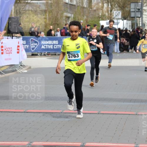 12.04.2026 - 45. Internationalen Wilhelmsburger Insellauf Strokosch-Dieckow http://msf.ph/oto/9472263 12.04.2026 12:53:22 Ziel 5763, 2896, 5621, 4879, 4891 meine-sportfotos.de