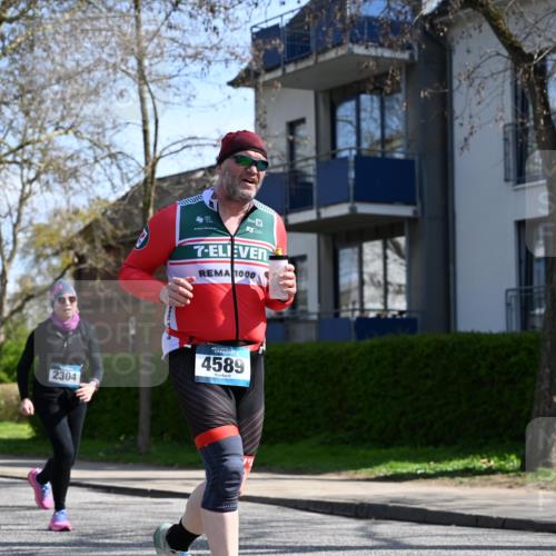 12.04.2026 - 45. Internationalen Wilhelmsburger Insellauf J. Mangold http://msf.ph/oto/9472292 12.04.2026 11:29:30 Ziel 4066, 3545, 4589, 4784, 3839 meine-sportfotos.de