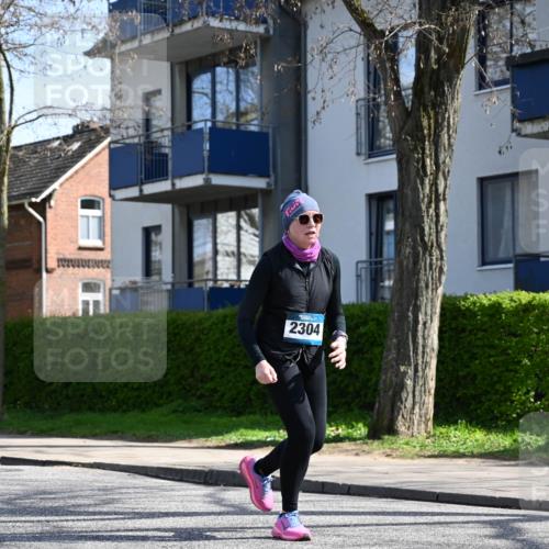 12.04.2026 - 45. Internationalen Wilhelmsburger Insellauf J. Mangold http://msf.ph/oto/9472315 12.04.2026 11:29:31 Ziel 4066, 3545, 4589, 4589, 4784, 3839 meine-sportfotos.de