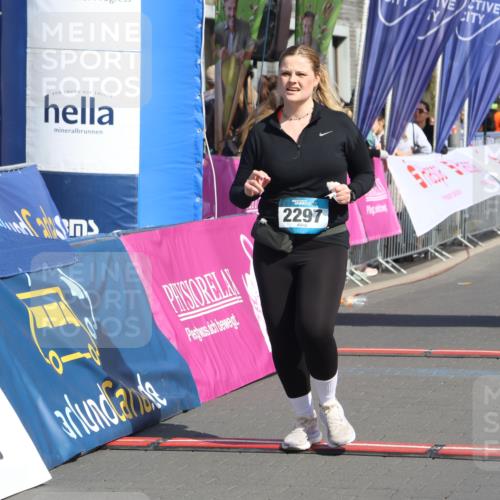 12.04.2026 - 45. Internationalen Wilhelmsburger Insellauf Strokosch-Dieckow http://msf.ph/oto/9472329 12.04.2026 11:28:56 Ziel 2297 meine-sportfotos.de
