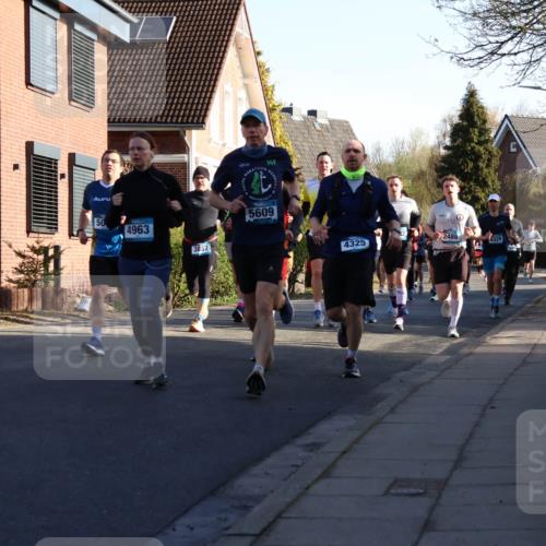 12.04.2026 - 45. Internationalen Wilhelmsburger Insellauf Yannick Fuchs http://msf.ph/oto/9472359 12.04.2026 08:57:21 Laufen 440, 50, 4963, 3887, 361, 5609, 2488, 4325, 4329 meine-sportfotos.de