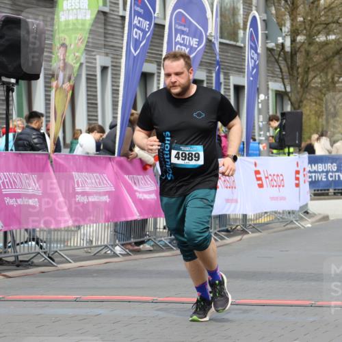 12.04.2026 - 45. Internationalen Wilhelmsburger Insellauf Strokosch-Dieckow http://msf.ph/oto/9472380 12.04.2026 13:35:49 Ziel 4989 meine-sportfotos.de