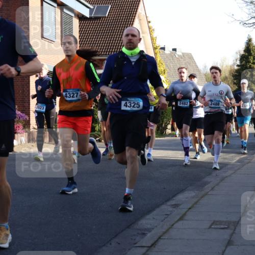 12.04.2026 - 45. Internationalen Wilhelmsburger Insellauf Yannick Fuchs http://msf.ph/oto/9472383 12.04.2026 08:57:22 Laufen 361, 5609, 3923, 4327, 112, 4325, 2482, 32, 2488, 4329 meine-sportfotos.de