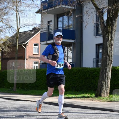 12.04.2026 - 45. Internationalen Wilhelmsburger Insellauf J. Mangold http://msf.ph/oto/9472387 12.04.2026 11:29:40 Ziel 3545, 4589, 4784, 3839, 2697, 2698, 2476, 2498 meine-sportfotos.de