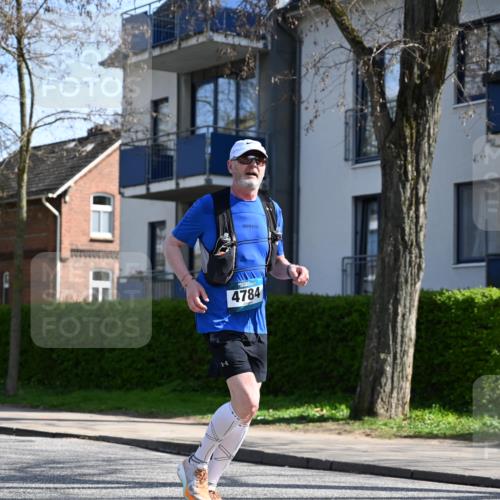 12.04.2026 - 45. Internationalen Wilhelmsburger Insellauf J. Mangold http://msf.ph/oto/9472391 12.04.2026 11:29:40 Ziel 3545, 4589, 4784, 3839, 2697, 2698, 2476, 2498 meine-sportfotos.de
