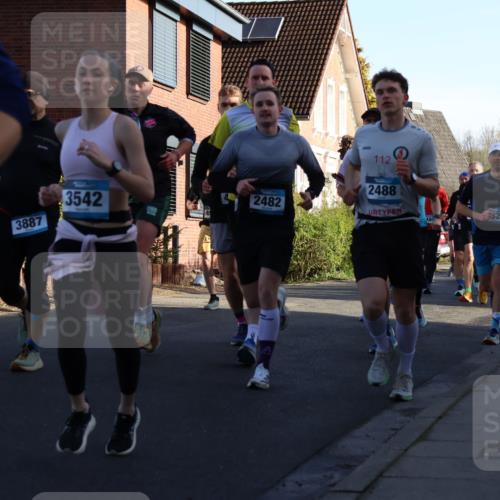 12.04.2026 - 45. Internationalen Wilhelmsburger Insellauf Yannick Fuchs http://msf.ph/oto/9472407 12.04.2026 08:57:24 Laufen 3542, 3887, 2482, 112, 2488, 29, 2084 meine-sportfotos.de