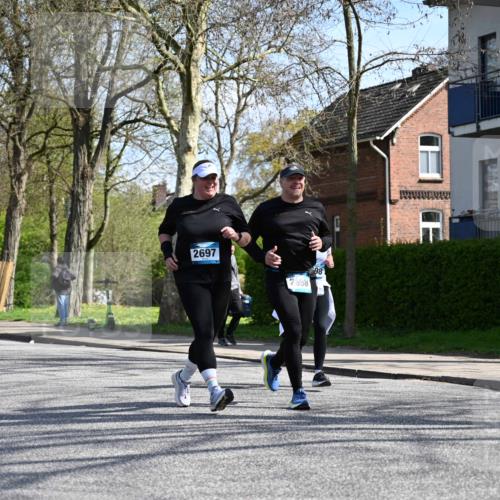 12.04.2026 - 45. Internationalen Wilhelmsburger Insellauf J. Mangold http://msf.ph/oto/9472434 12.04.2026 11:29:59 Ziel 3839, 2697, 2698, 2476, 2498, 4737 meine-sportfotos.de