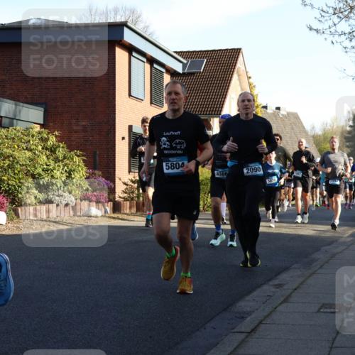 12.04.2026 - 45. Internationalen Wilhelmsburger Insellauf Yannick Fuchs http://msf.ph/oto/9472447 12.04.2026 08:57:27 Laufen 49, 5804, 3386, 2090, 5038, 2547 meine-sportfotos.de