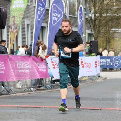 12.04.2026 - 45. Internationalen Wilhelmsburger Insellauf Strokosch-Dieckow http://msf.ph/oto/9472452 12.04.2026 13:35:49 Ziel 4989 meine-sportfotos.de