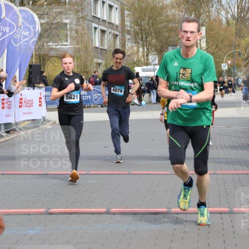 12.04.2026 - 45. Internationalen Wilhelmsburger Insellauf Strokosch-Dieckow http://msf.ph/oto/9472456 12.04.2026 12:53:25 Ziel 5763, 2896, 5621, 4879, 4891, 5127 meine-sportfotos.de