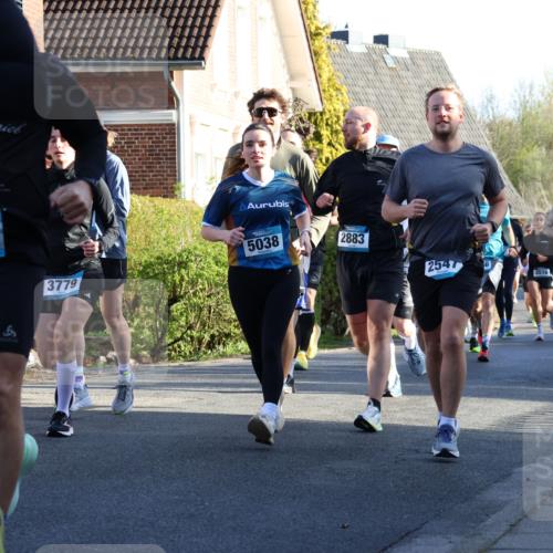 12.04.2026 - 45. Internationalen Wilhelmsburger Insellauf Yannick Fuchs http://msf.ph/oto/9472461 12.04.2026 08:57:29 Laufen 90, 86, 3779, 5038, 2883, 2547, 3516, 4706, 244 meine-sportfotos.de