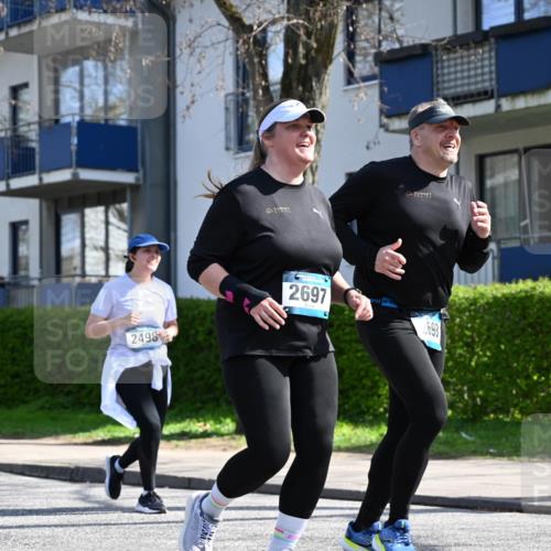 12.04.2026 - 45. Internationalen Wilhelmsburger Insellauf J. Mangold http://msf.ph/oto/9472495 12.04.2026 11:30:01 Ziel 3839, 2697, 2698, 2476, 2498, 2498, 4737 meine-sportfotos.de